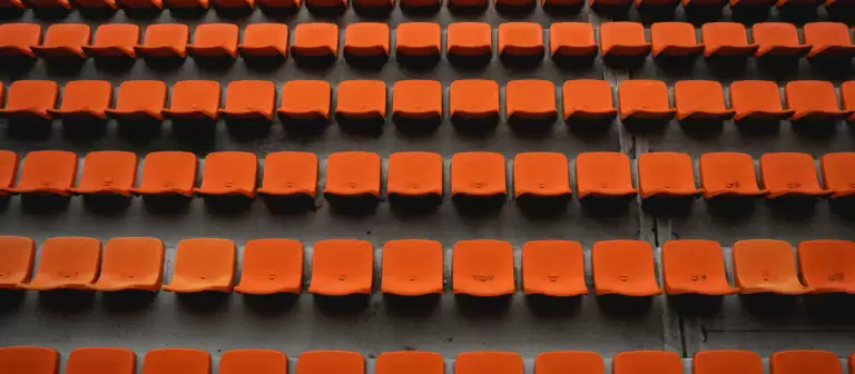 洛里昂 B 队——波尔多吉伦特队：观看穆斯托瓦球场国家二级联赛比赛的比赛方式