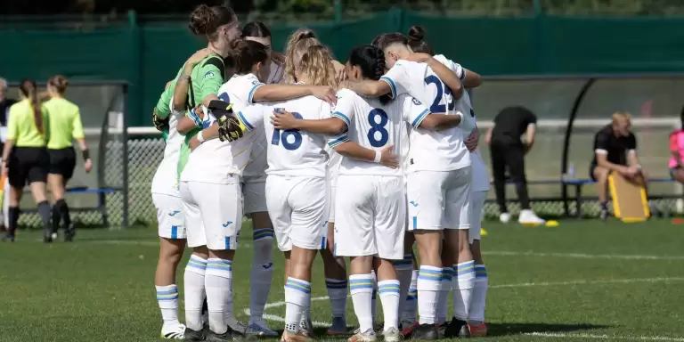 训练：女子队在卡昂，U17 和 U19 队在南特足球俱乐部