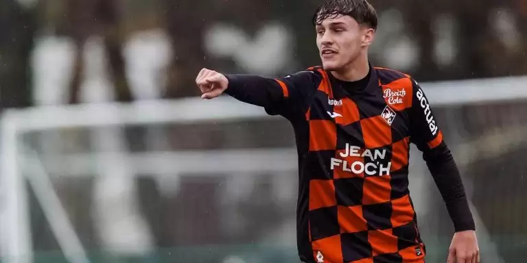 官方认证！洛里昂周末赛程密集：布列塔尼女足德比燃情上演，预备队关键战同步打响